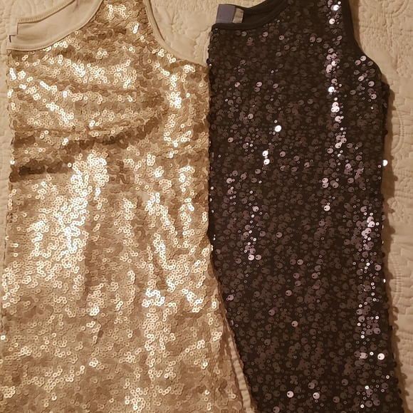 Old Navy Sequence Cottom Tanks - Picture 2 of 9